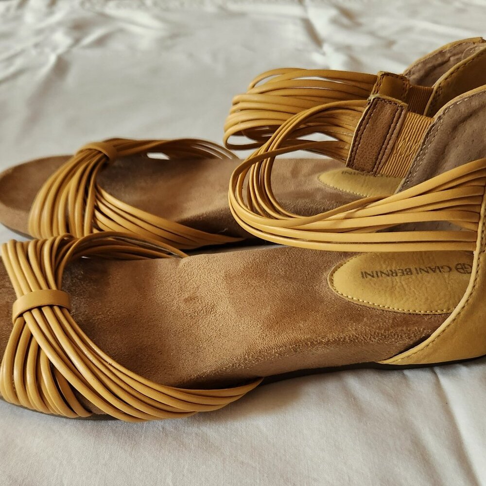 Giani Bernini sandals sz 6 M yellow gently worn - Picture 4 of 6